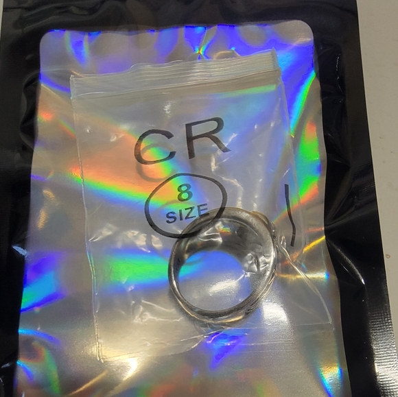 Fear Nothing  Skeleton Ring.  Size 8 - Picture 4 of 5